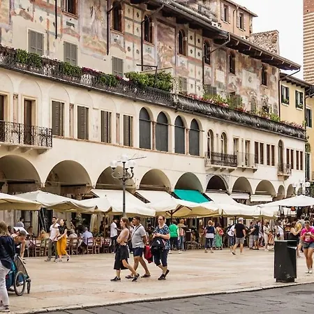 Residenza Angels @piazzadelleerbe * Verona