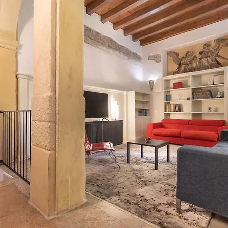 Residenza Angels @piazzadelleerbe Apartment