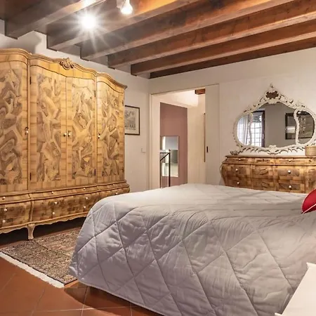 Residenza Angels @piazzadelleerbe Apartment